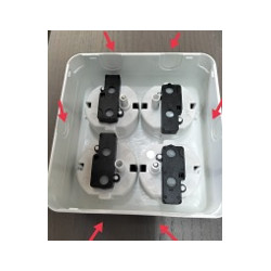 BASE 4 TOMAS SCHUKO 250V 16A CUADRADA SIN CABLE