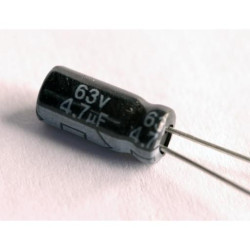 CONDENSADOR 4 7MF 63V 105º ELECT  PACK DE 10 UNIDA