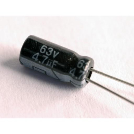 CONDENSADOR 4 7MF 63V 105º ELECT  PACK DE 10 UNIDA