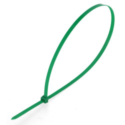 Bolsa 30 pcs bridas verdes 100% nylon  8.8X700 mm