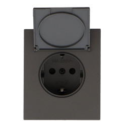 Enchufe Tipo Schuko Con Tapa - CC  Negro